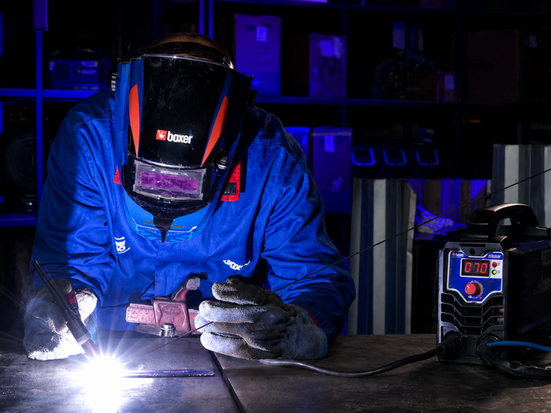 Inversora de solda bivolt automática: tudo o que você precisa saber — Vantagens da inversora de solda bivolt automática na prática